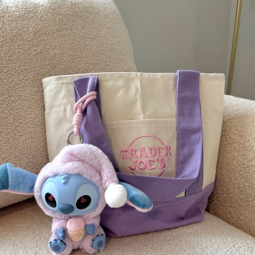 Trader Joe’s Tote Bag - Purple and Cream🤍